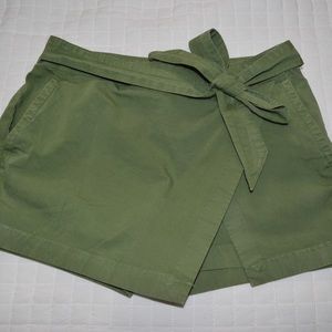 Vineyard Vines Army Green Skort
